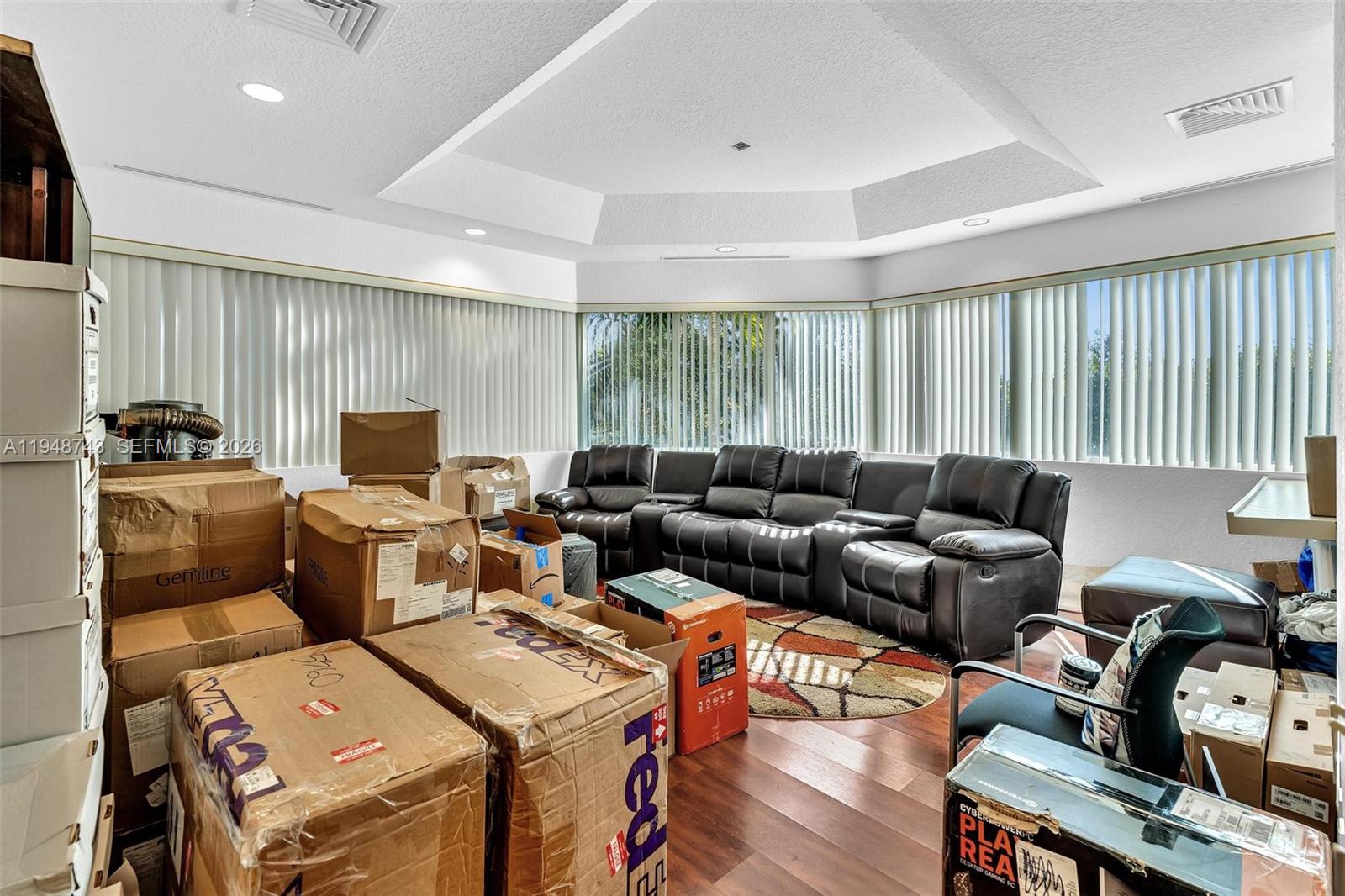   /   sq. ft. $ 2026-01-20 0 foto