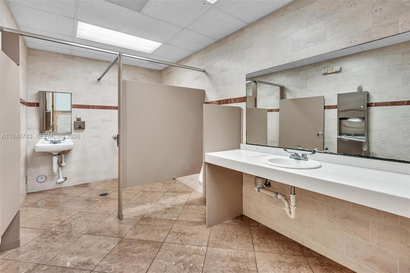   /   sq. ft. $ 2026-01-20 0 foto