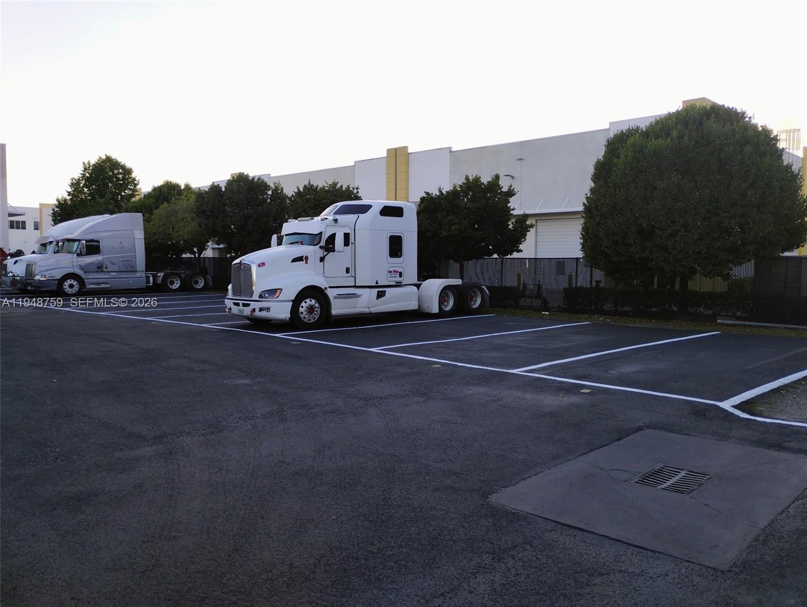   /   sq. ft. $ 2026-02-16 0 foto