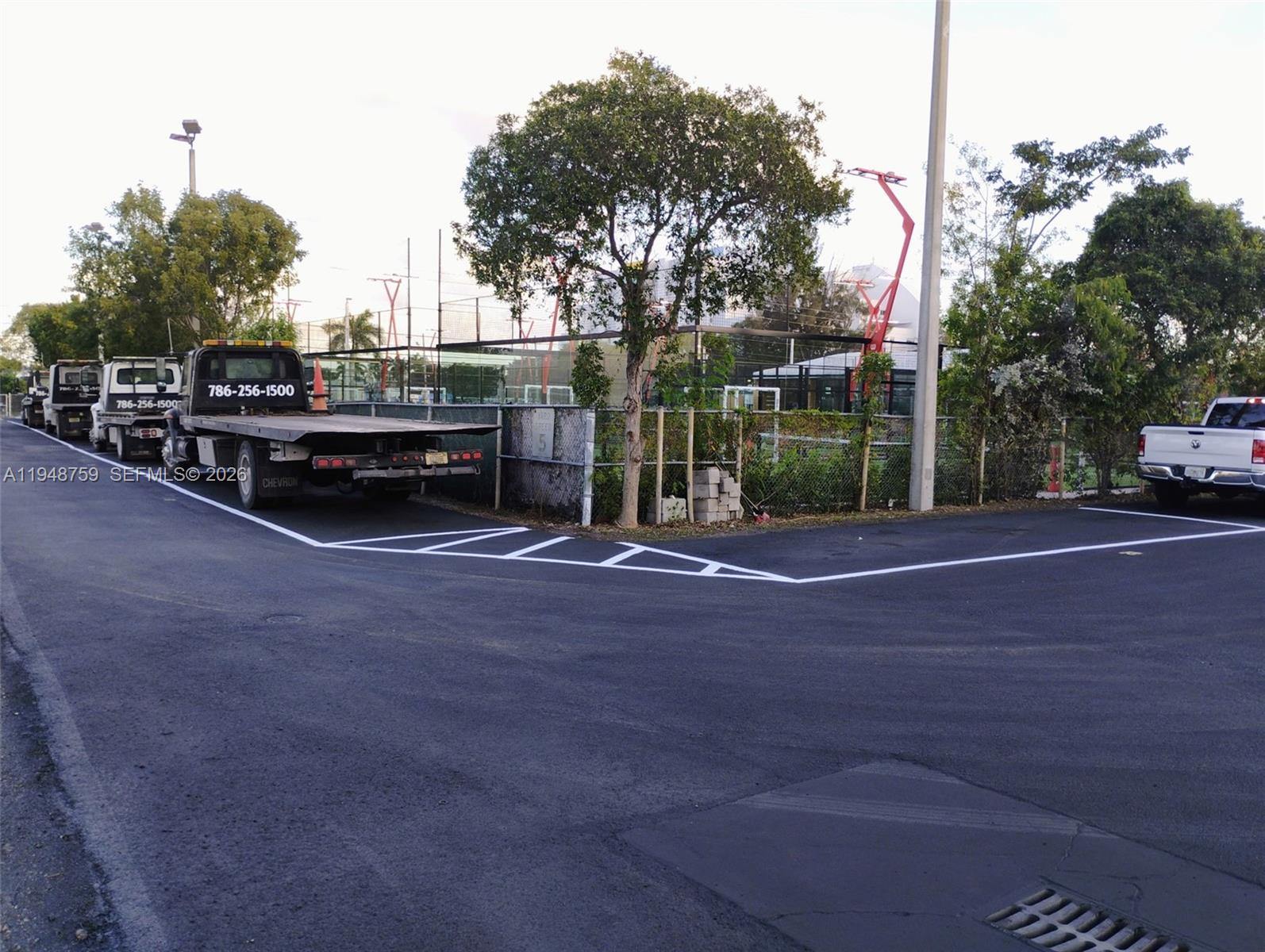   /   sq. ft. $ 2026-02-16 0 foto