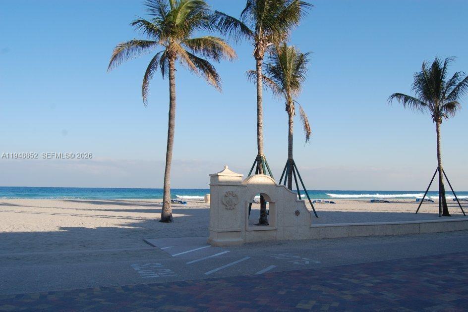 Photo of 2100 Van Buren St  #412, Hollywood, Florida, 33020 - 