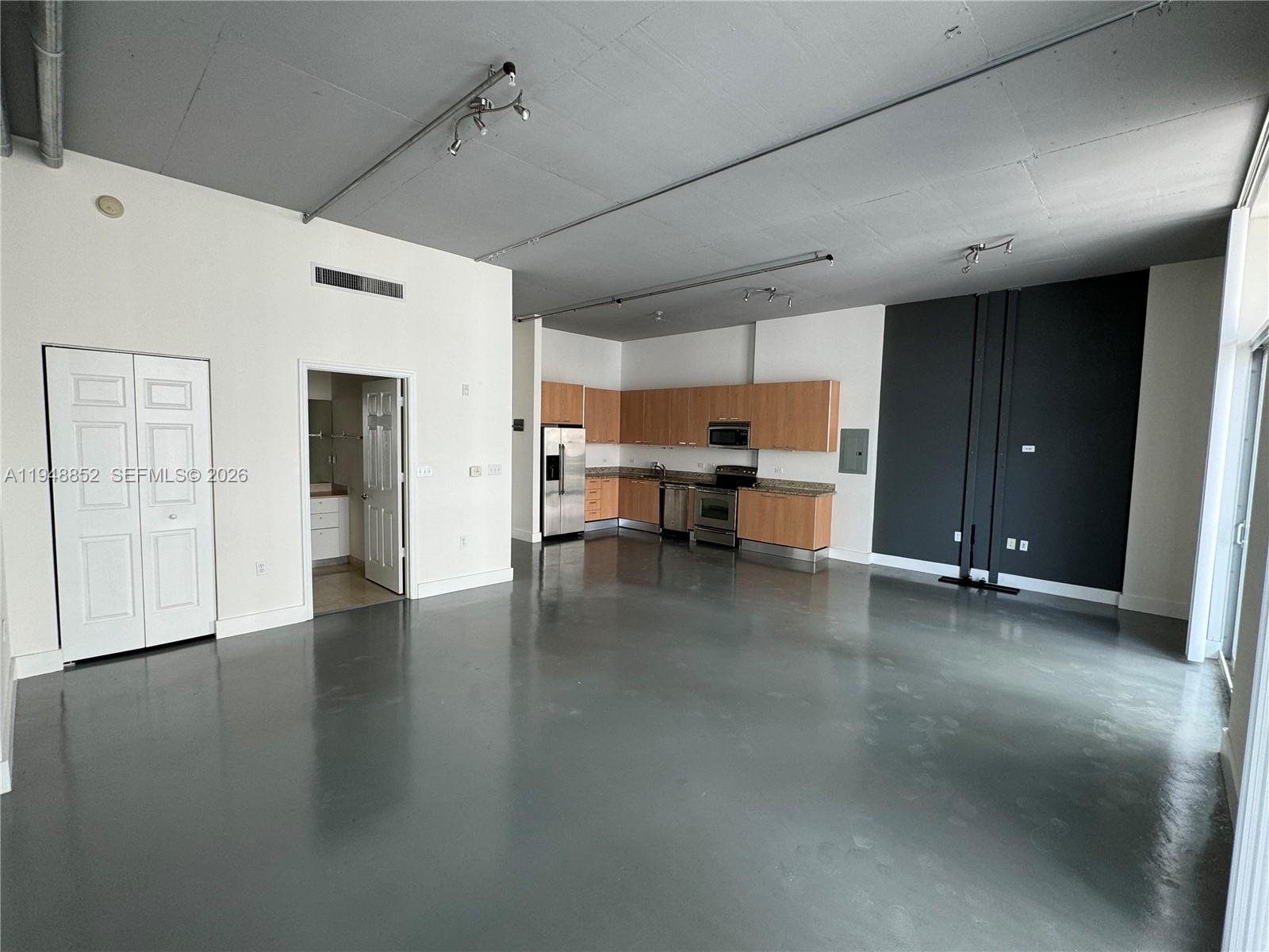 Photo of 2100 Van Buren St  #412, Hollywood, Florida, 33020 - 