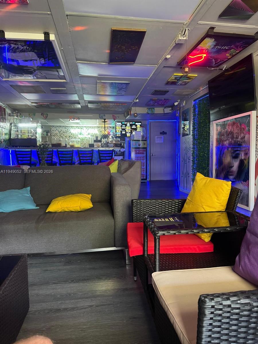 Подробнее / кв.футов $ 2026-01-20 0 Фото