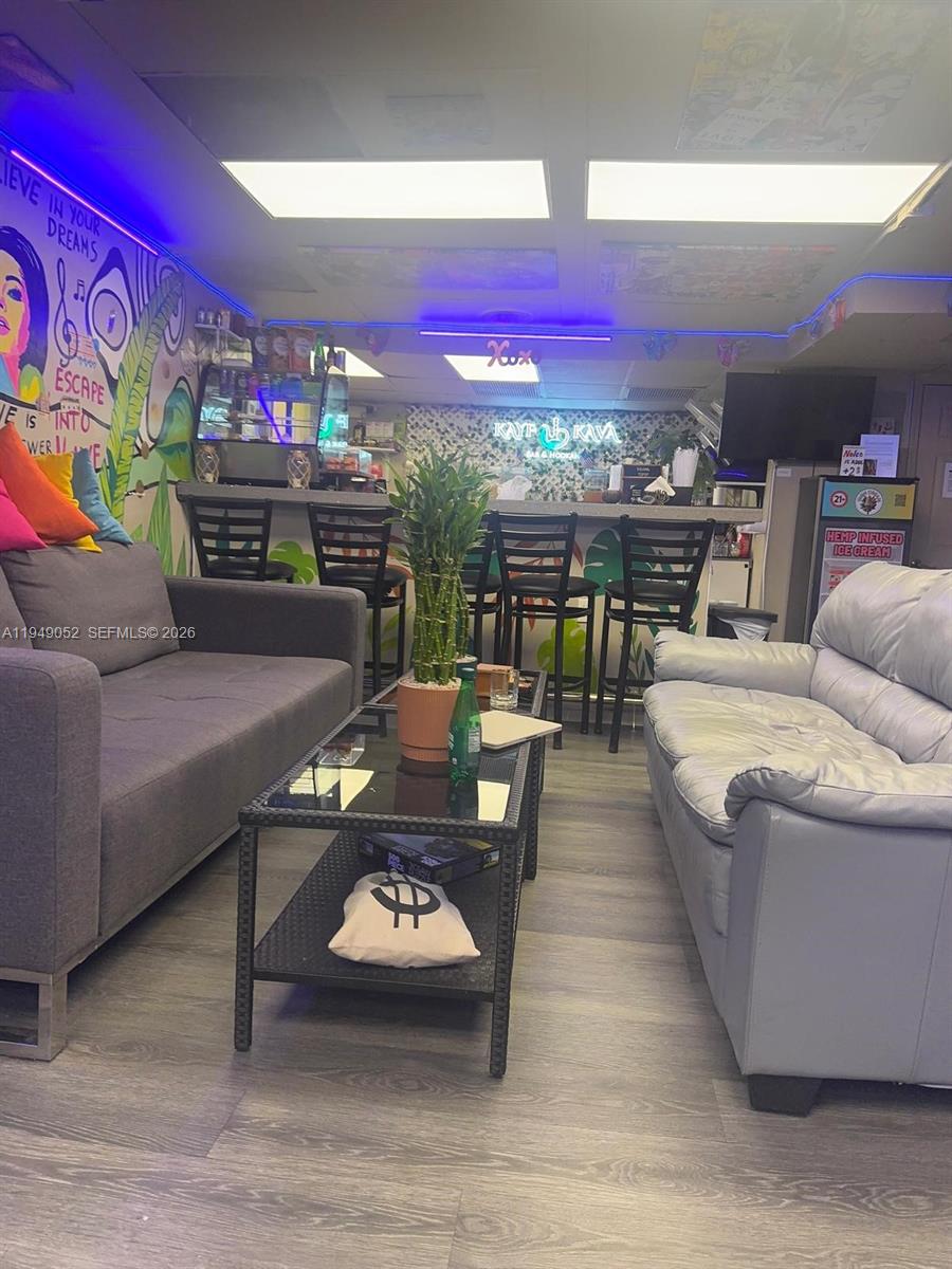 Подробнее / кв.футов $ 2026-01-20 0 Фото