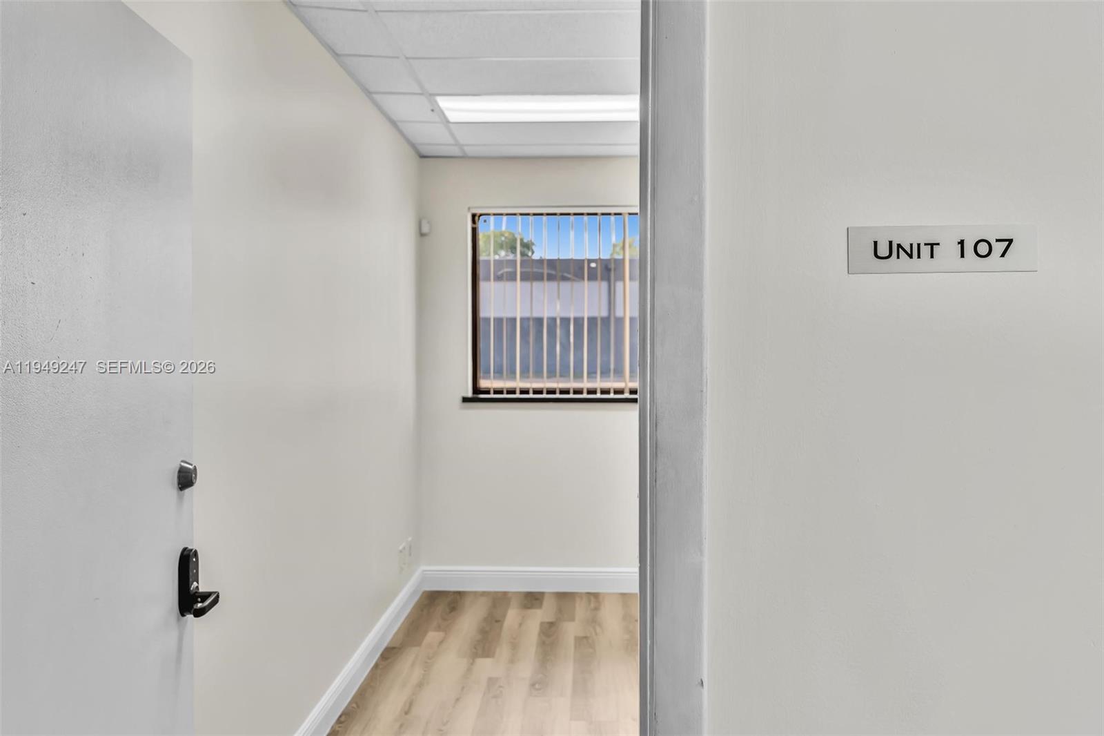 107  /   sq. ft. $ 2026-01-20 0 Photo