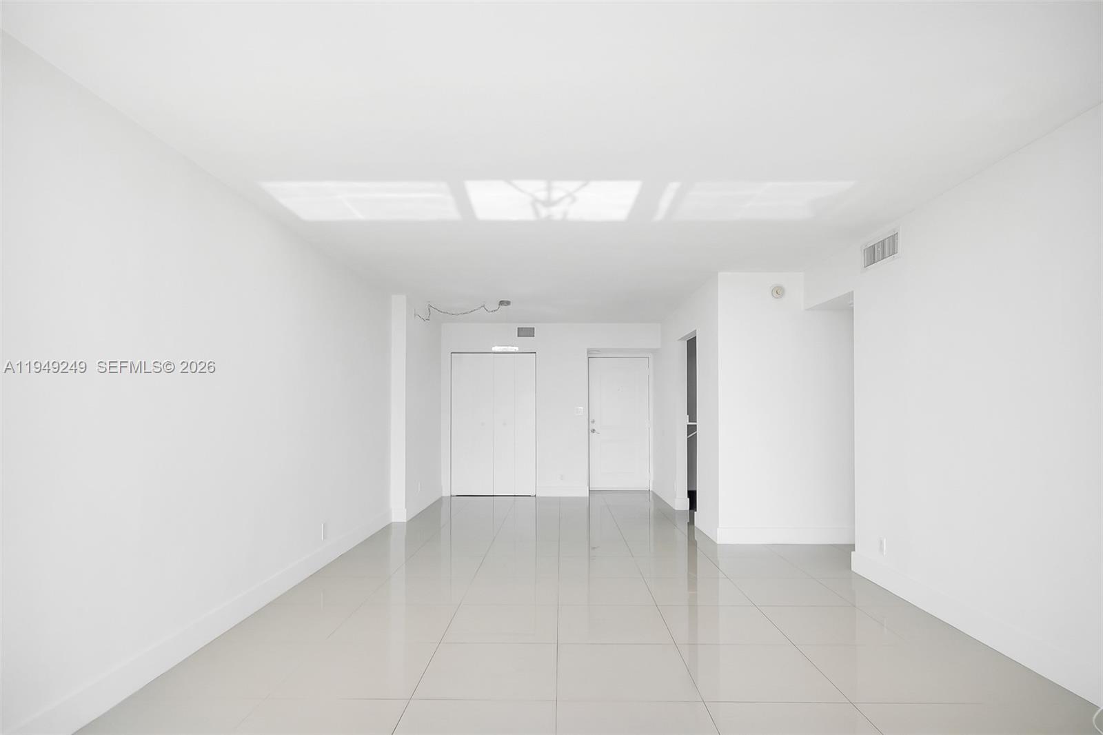 Ver detalles 408 2 / 2 1357 sq. ft. $ 2026-01-20 0 foto