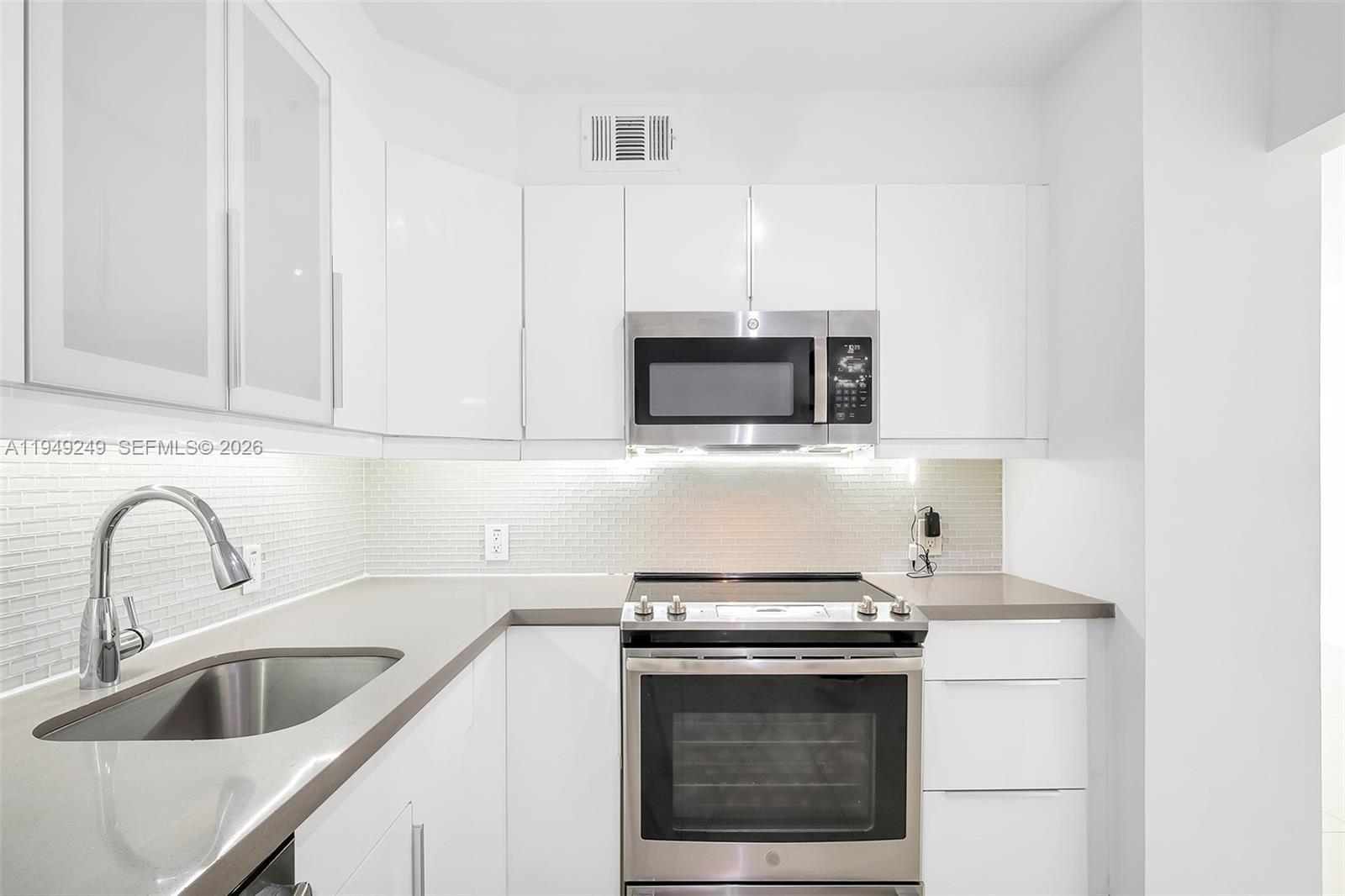 Ver detalles 408 2 / 2 1357 sq. ft. $ 2026-01-20 0 foto