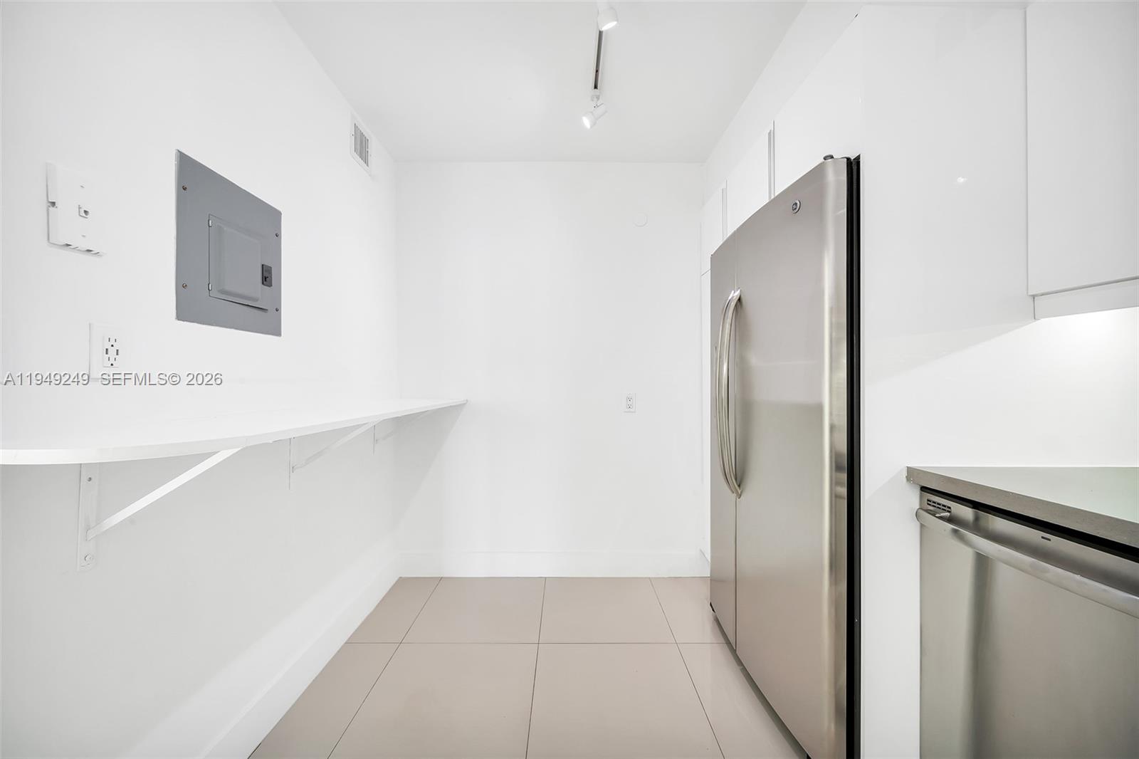 Ver detalles 408 2 / 2 1357 sq. ft. $ 2026-01-20 0 foto