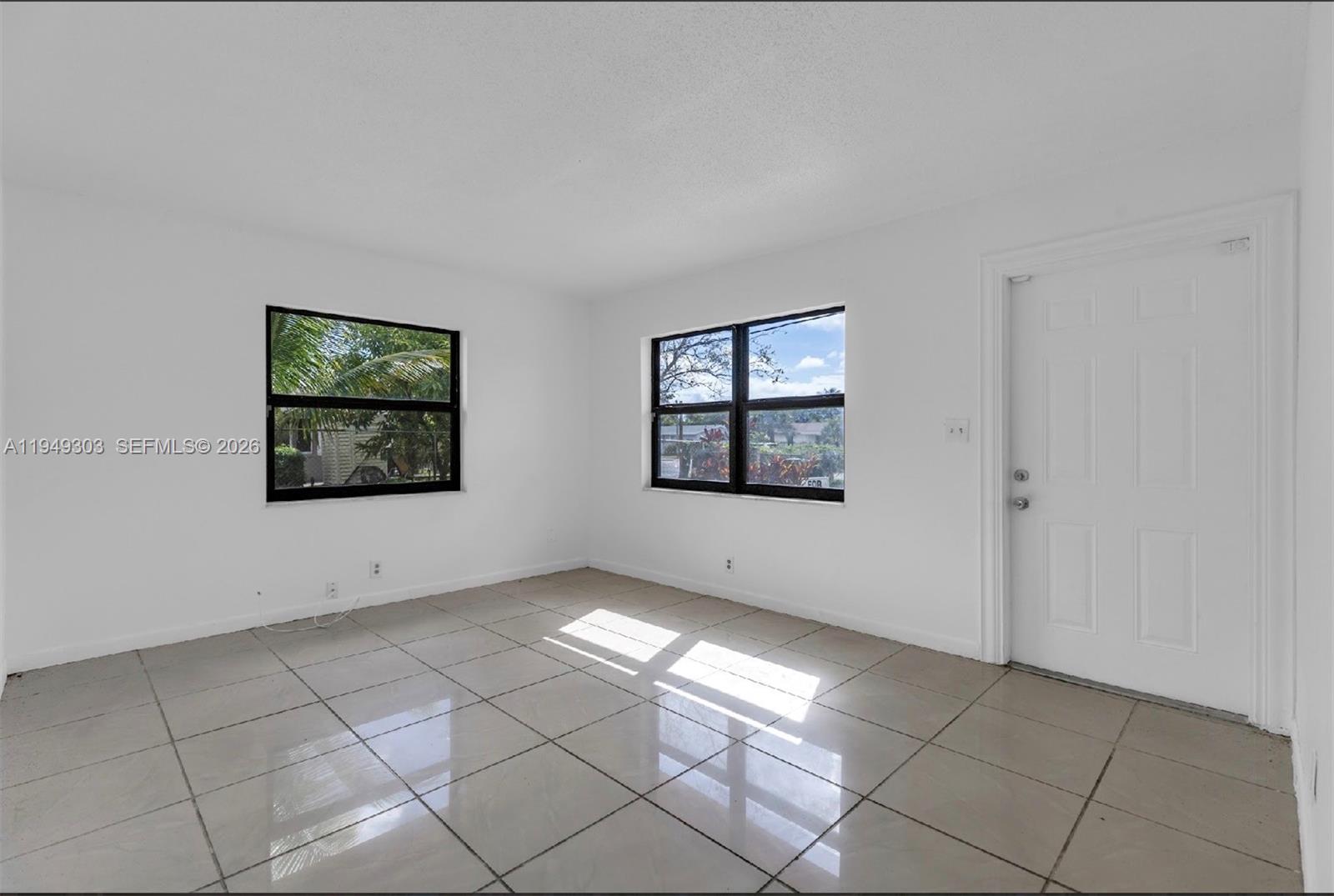   /  2025 sq. ft. $ 2026-01-30 0 Photo