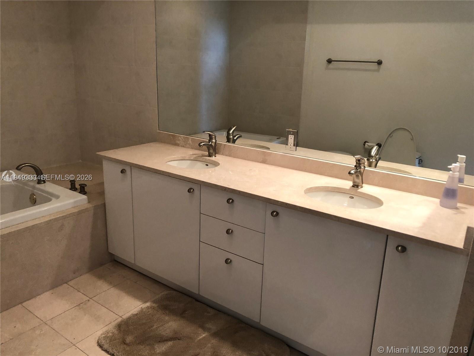 Photo of 16500 Collins Ave  #254, Sunny Isles Beach, Florida, 33160 - Master Bathroom