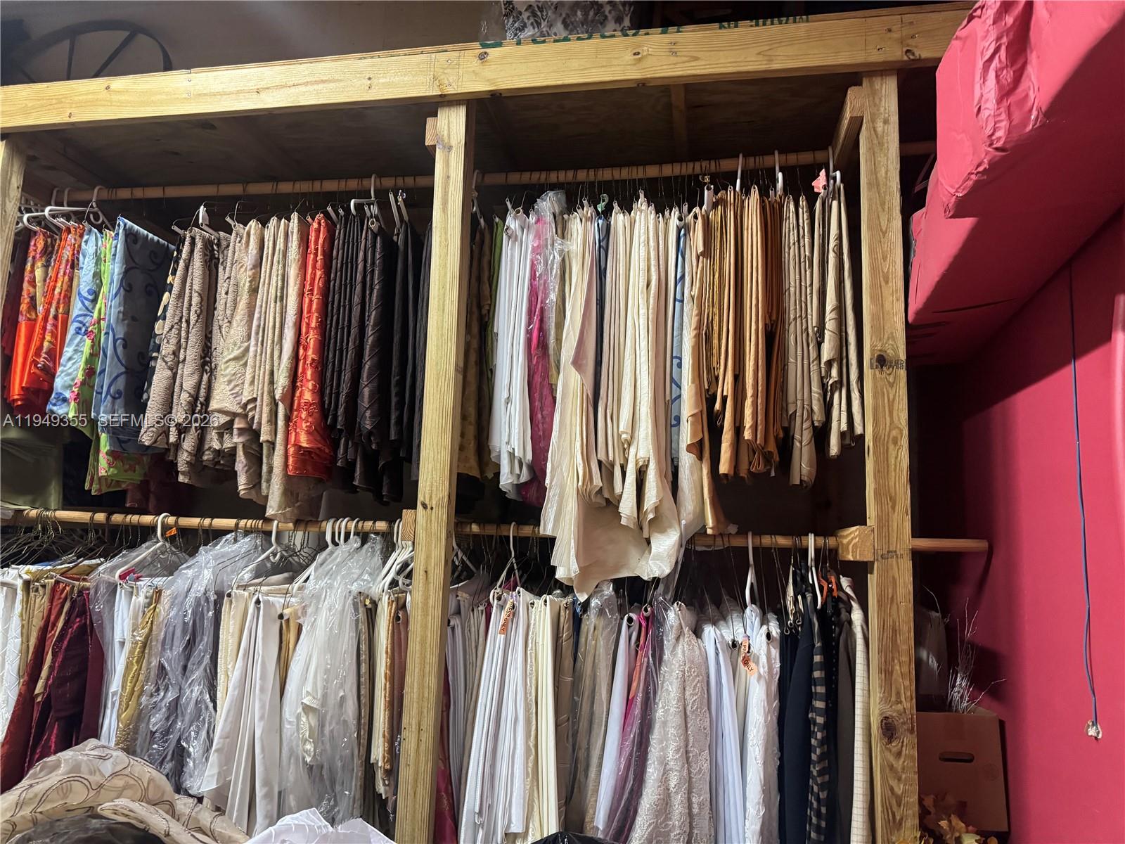 See details 3102 / sq. ft. $ 2026-01-20 0 Photo