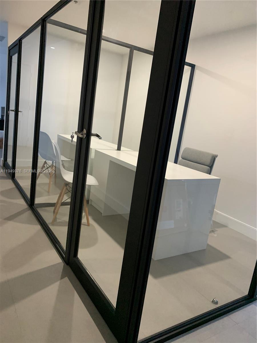 See details 210 / sq. ft. $ 2026-01-20 0 Photo