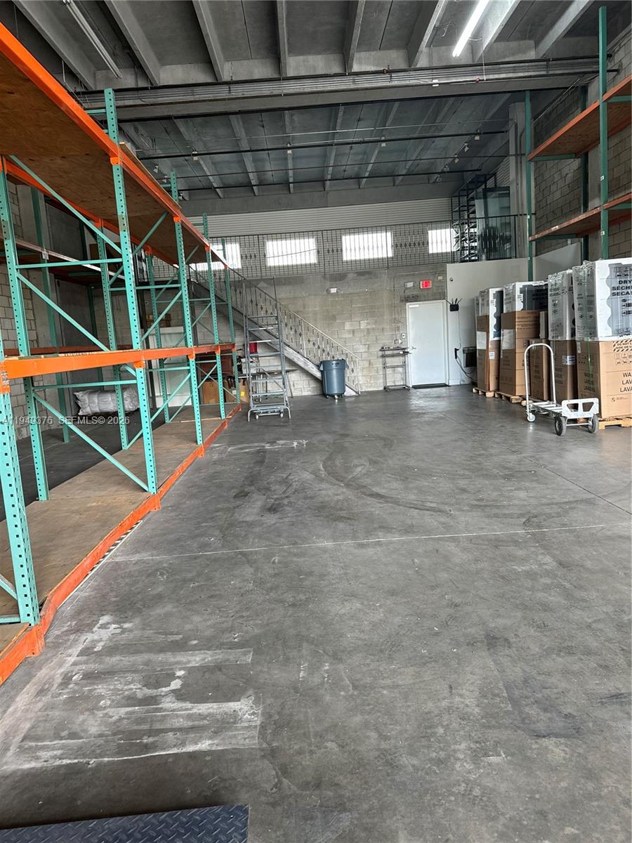 See details 210 / sq. ft. $ 2026-01-20 0 Photo