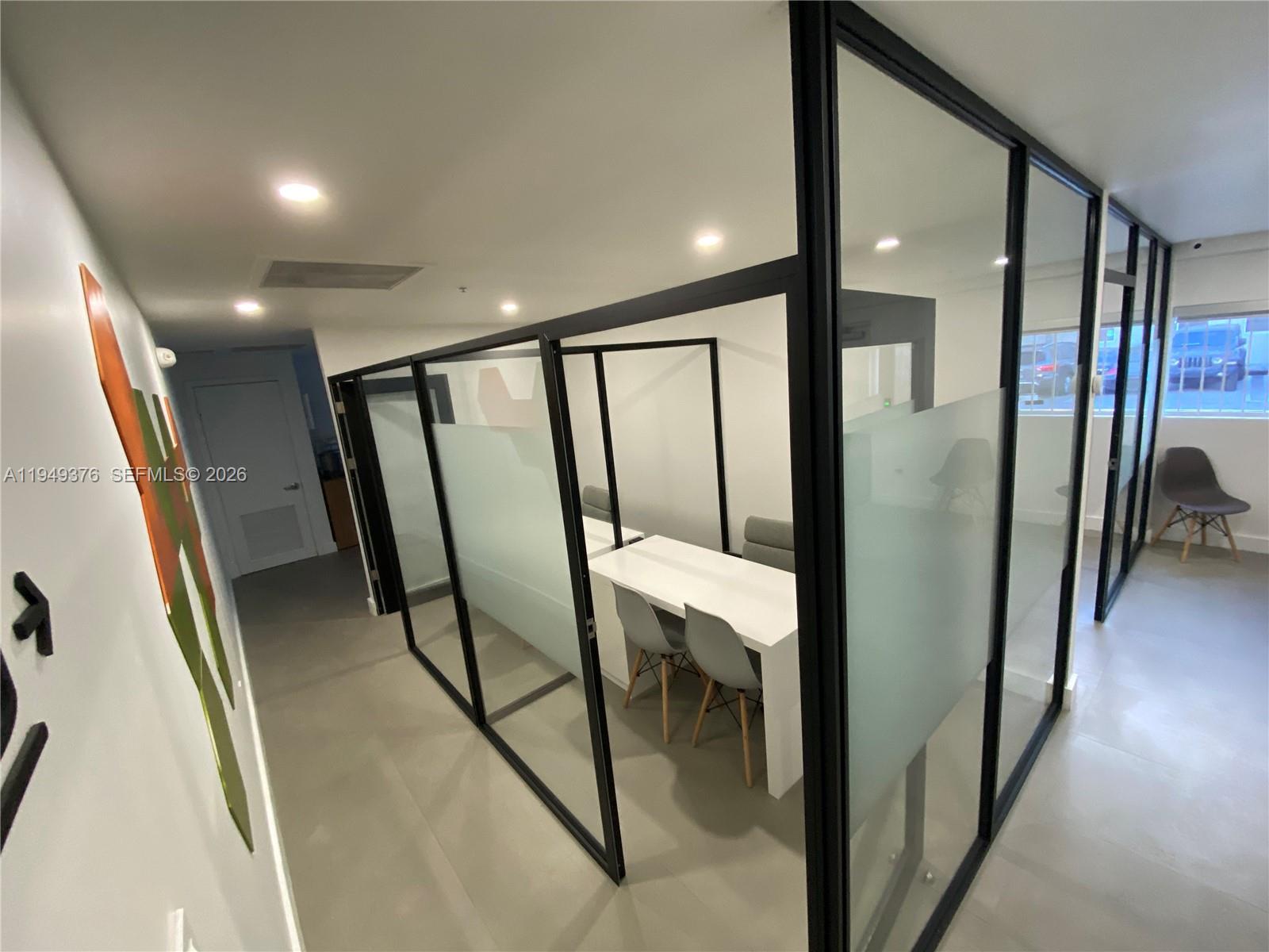 See details 210 / sq. ft. $ 2026-01-20 0 Photo