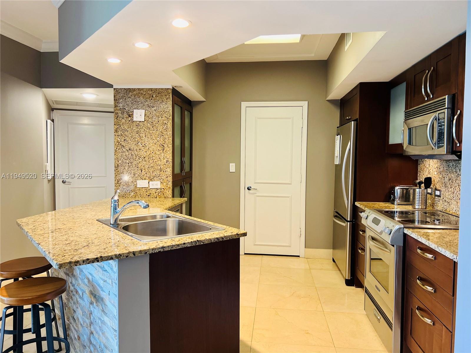 Photo of 20000 Country Club Dr  #806, Aventura, Florida, 33180 - 