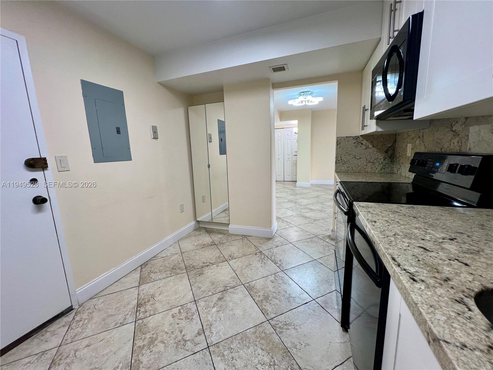 Photo of 1833 Ocean Dr  #1109, Hallandale Beach, Florida, 33009 - 