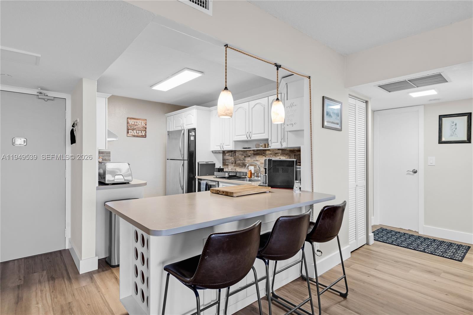 Photo of 20301 Country Club Dr  #1623, Aventura, Florida, 33180 - 