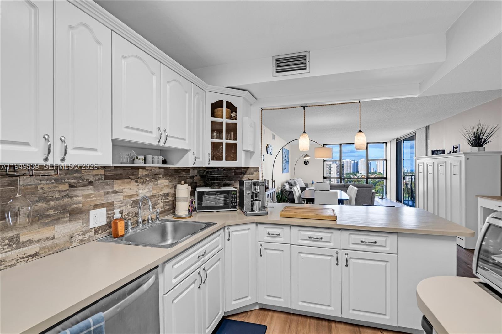 Photo of 20301 Country Club Dr  #1623, Aventura, Florida, 33180 - 