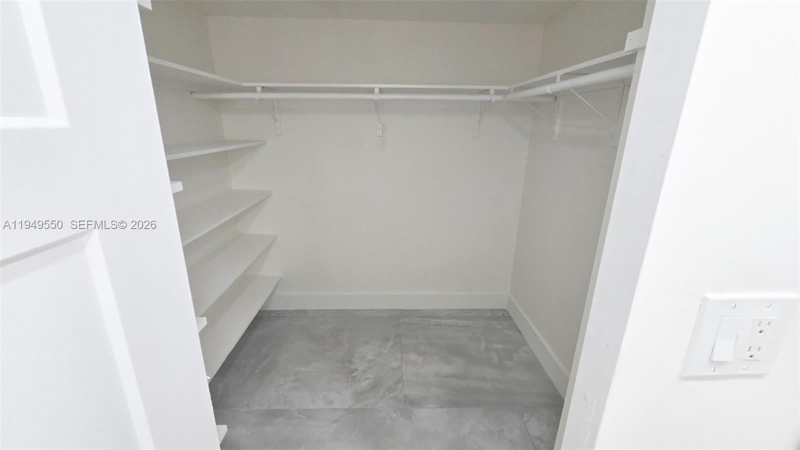 203 2 / 2 1287 sq. ft. $ 2026-01-21 0 Photo