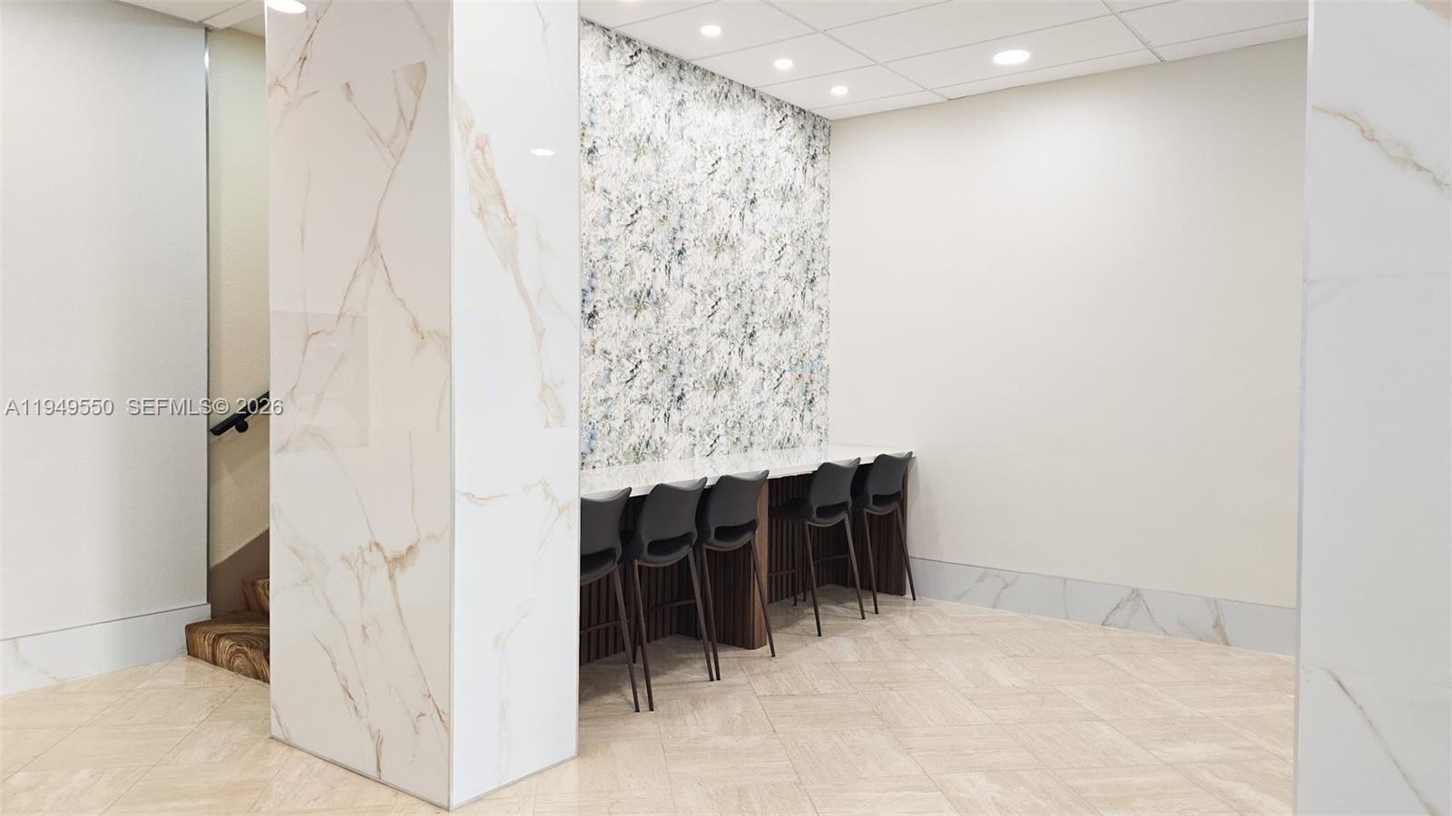 203 2 / 2 1287 sq. ft. $ 2026-01-21 0 Photo