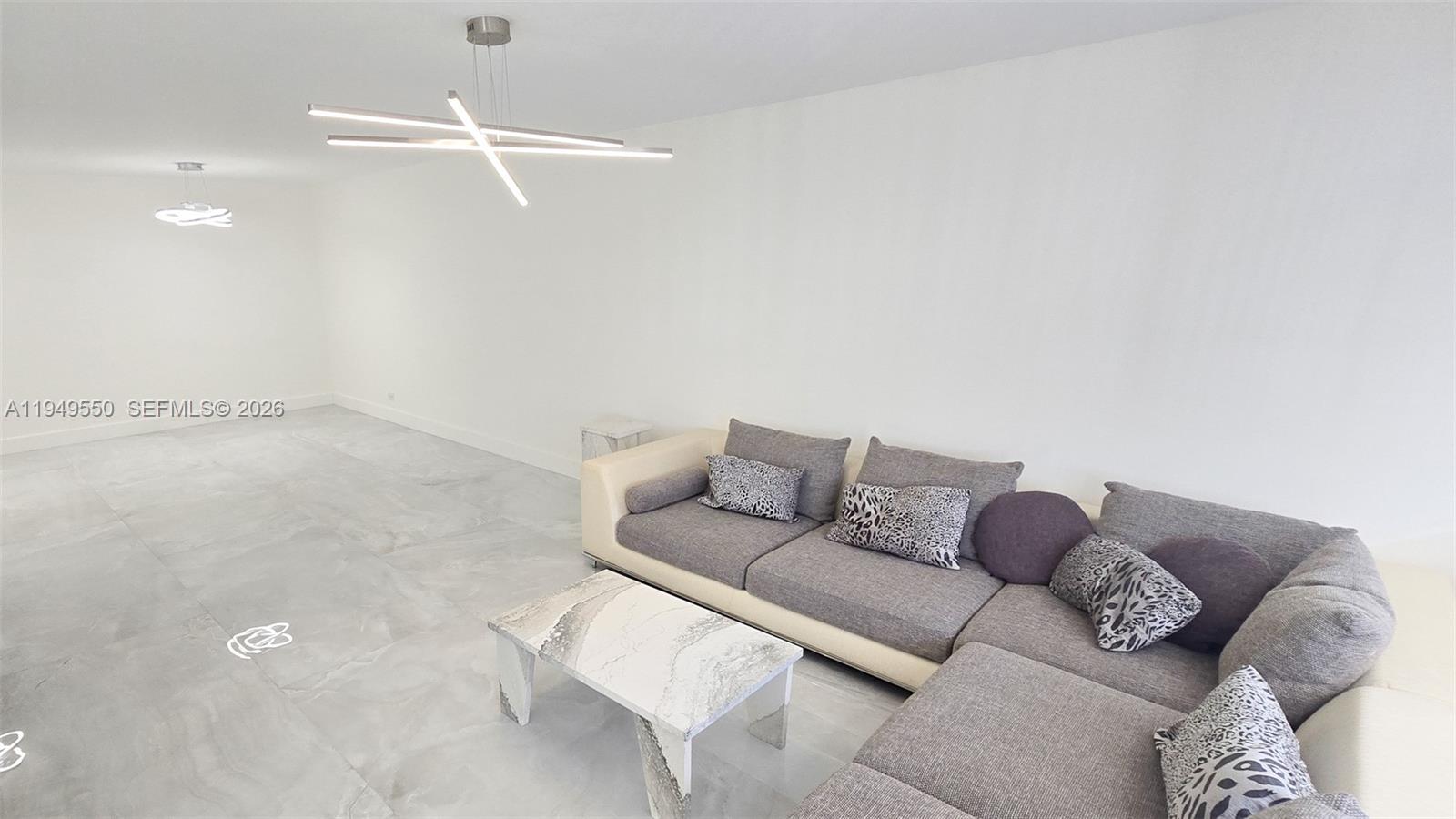 203 2 / 2 1287 sq. ft. $ 2026-01-21 0 Photo