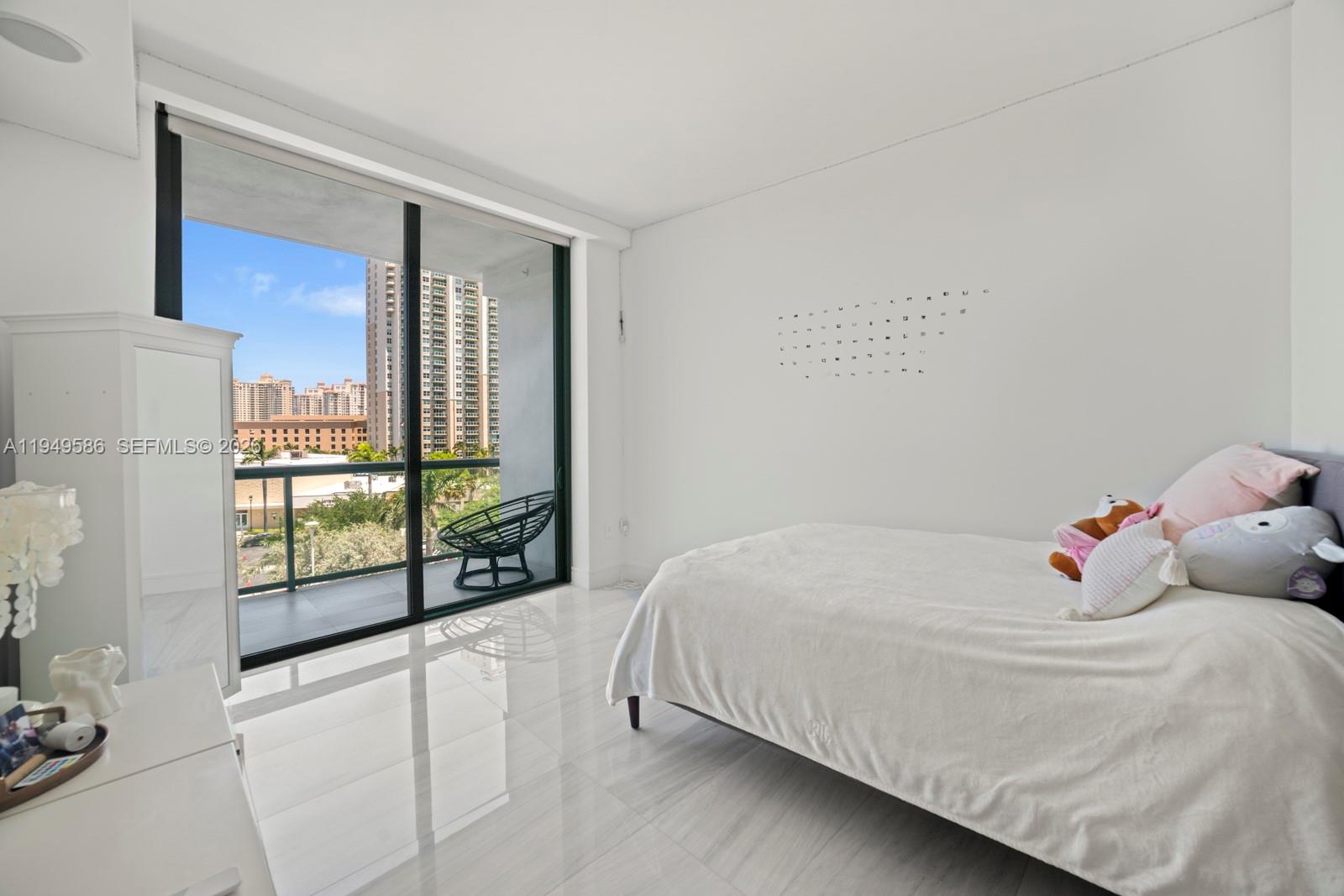 Photo of 3300 188th St  #414, Aventura, Florida, 33180 - 