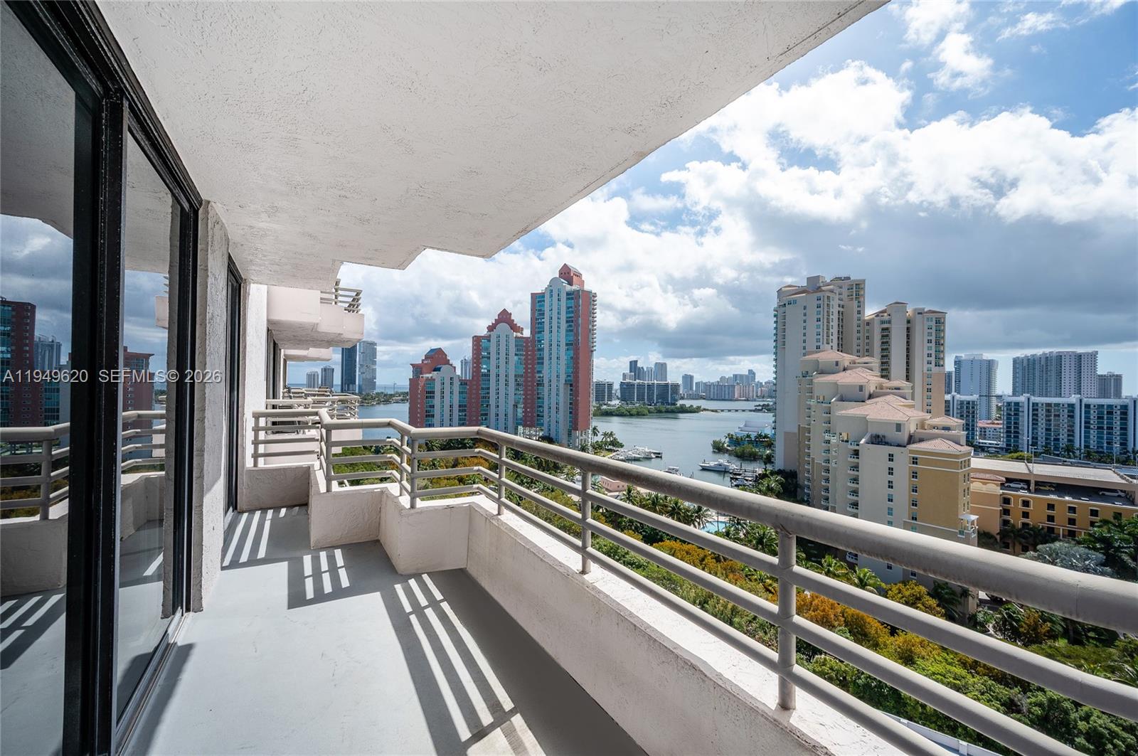Photo of 3300 191st St  #1915, Aventura, Florida, 33180 - 