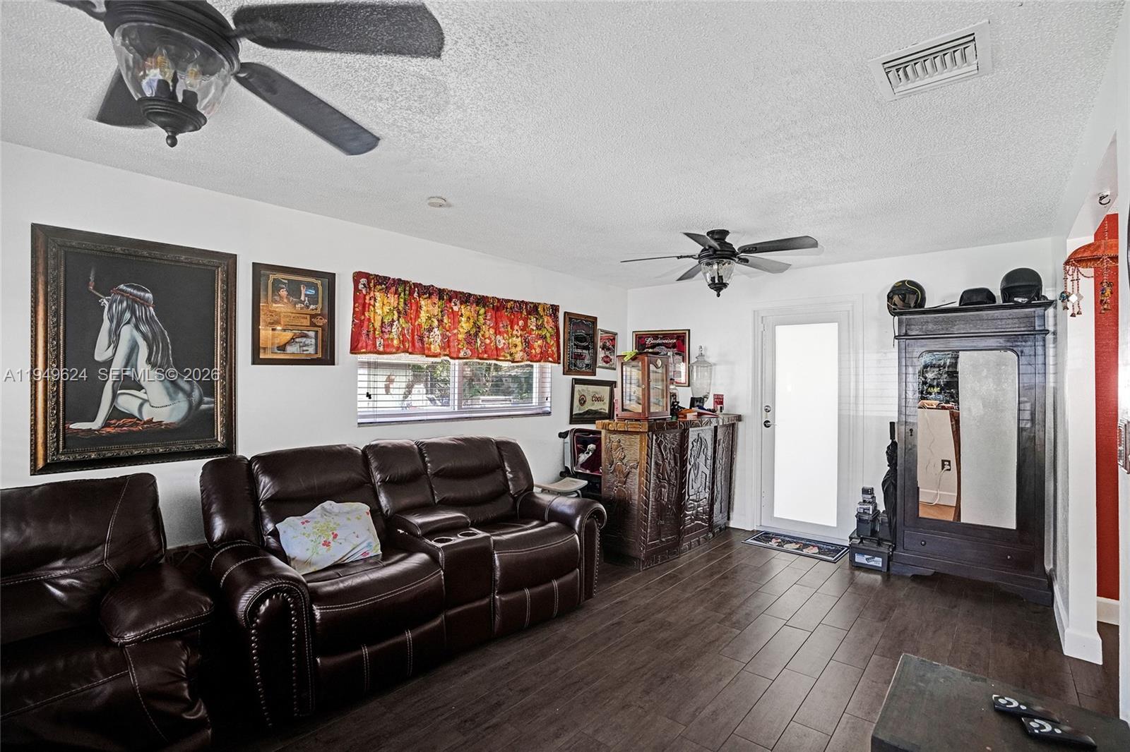   /  2487 sq. ft. $ 2026-01-21 0 Photo