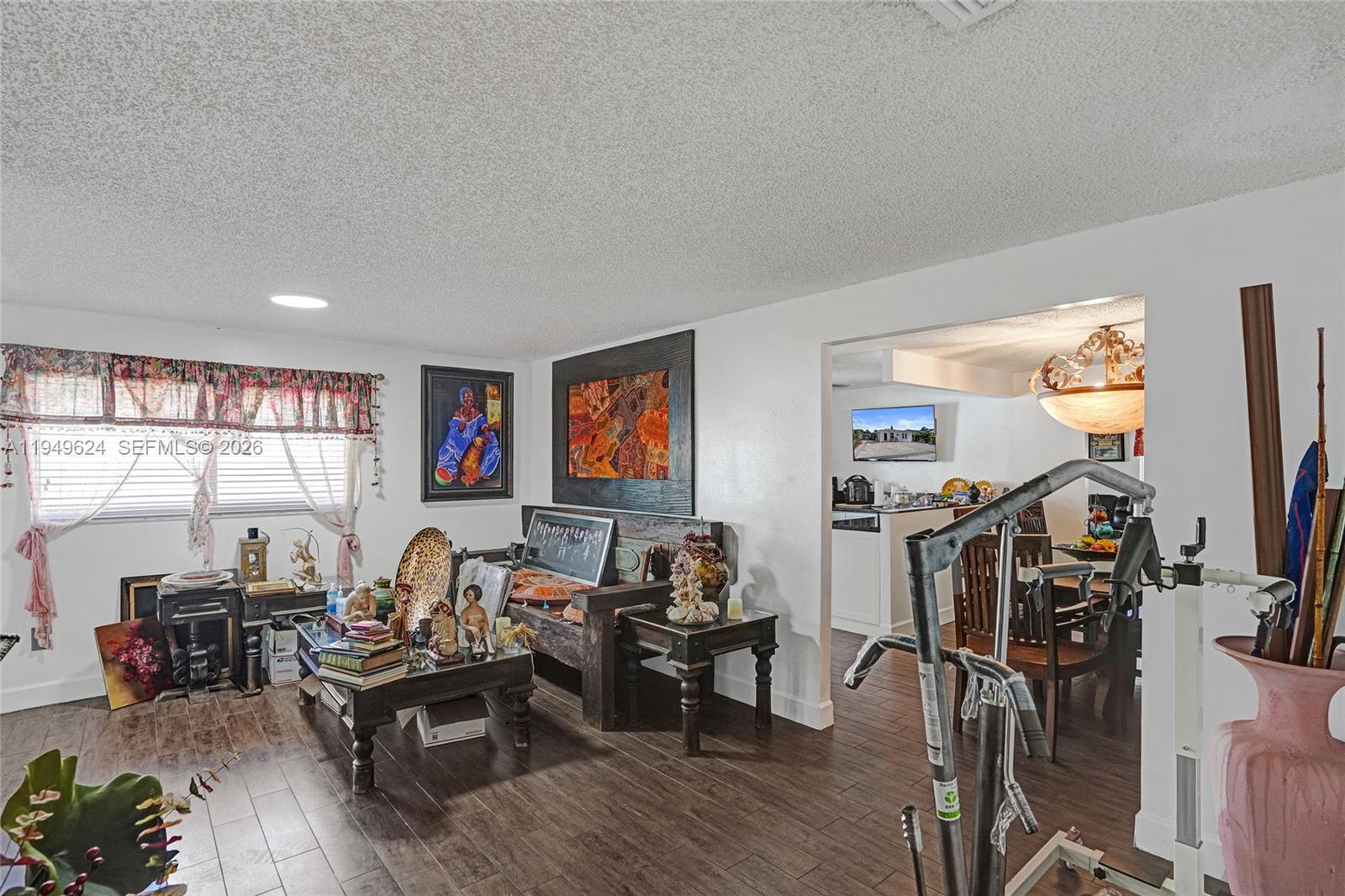   /  2487 sq. ft. $ 2026-01-21 0 Photo