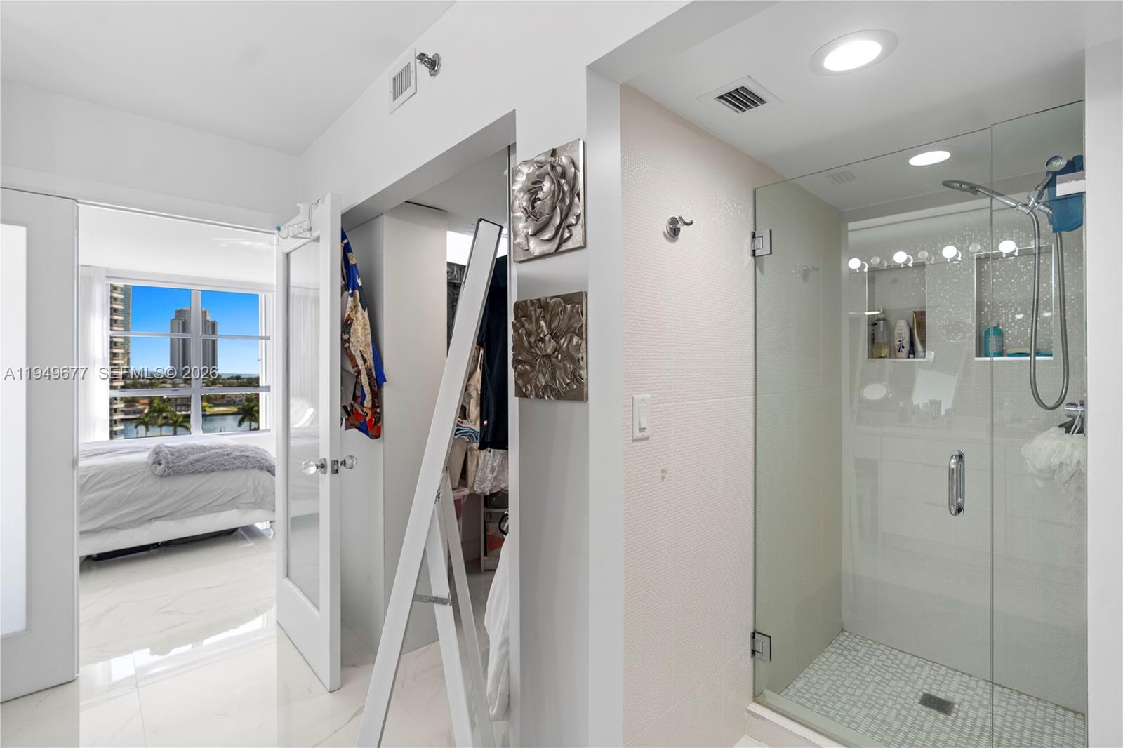 Photo of 3600 Mystic Pointe Dr  #1017, Aventura, Florida, 33180 - 