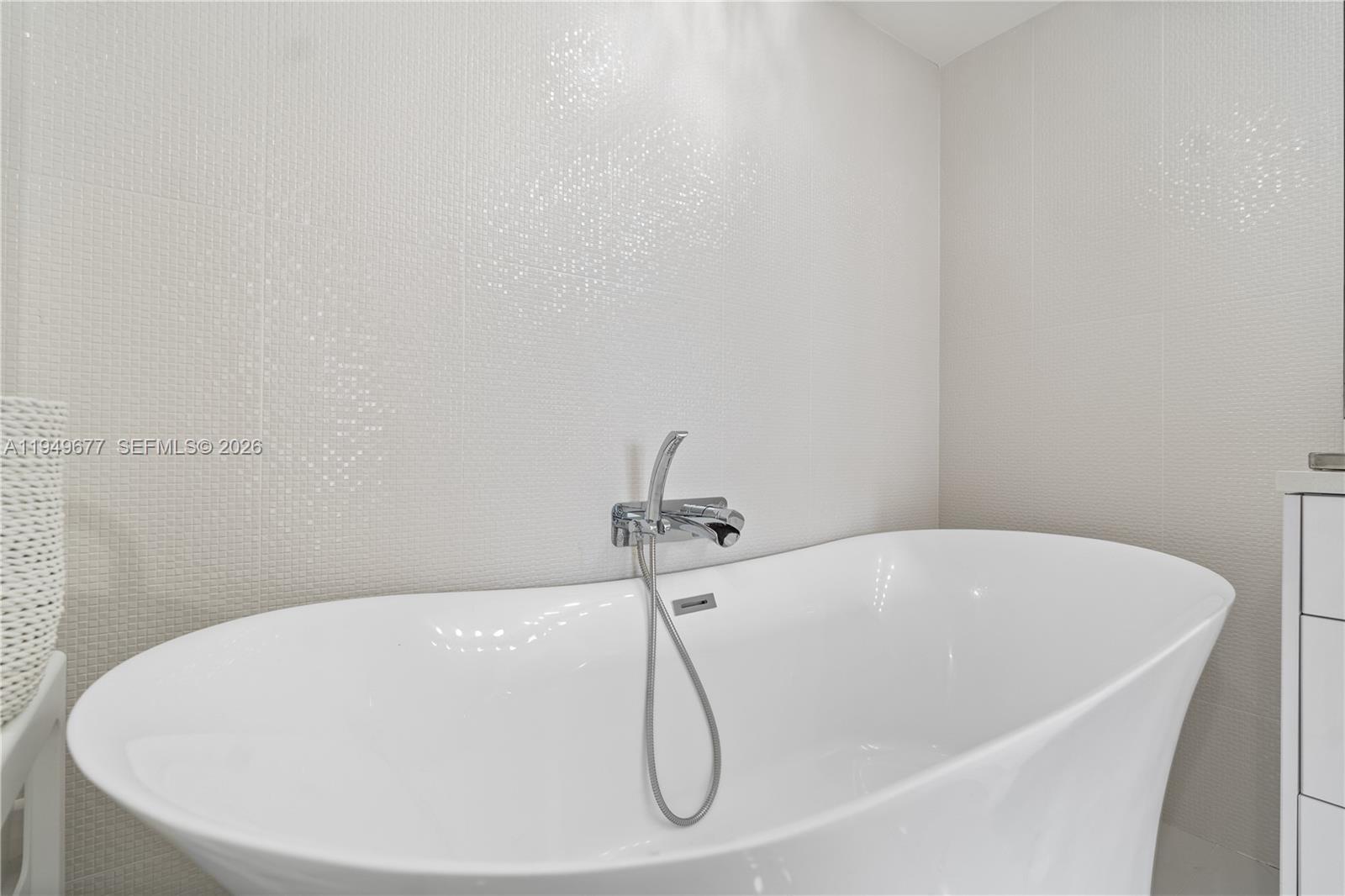 Photo of 3600 Mystic Pointe Dr  #1017, Aventura, Florida, 33180 - 