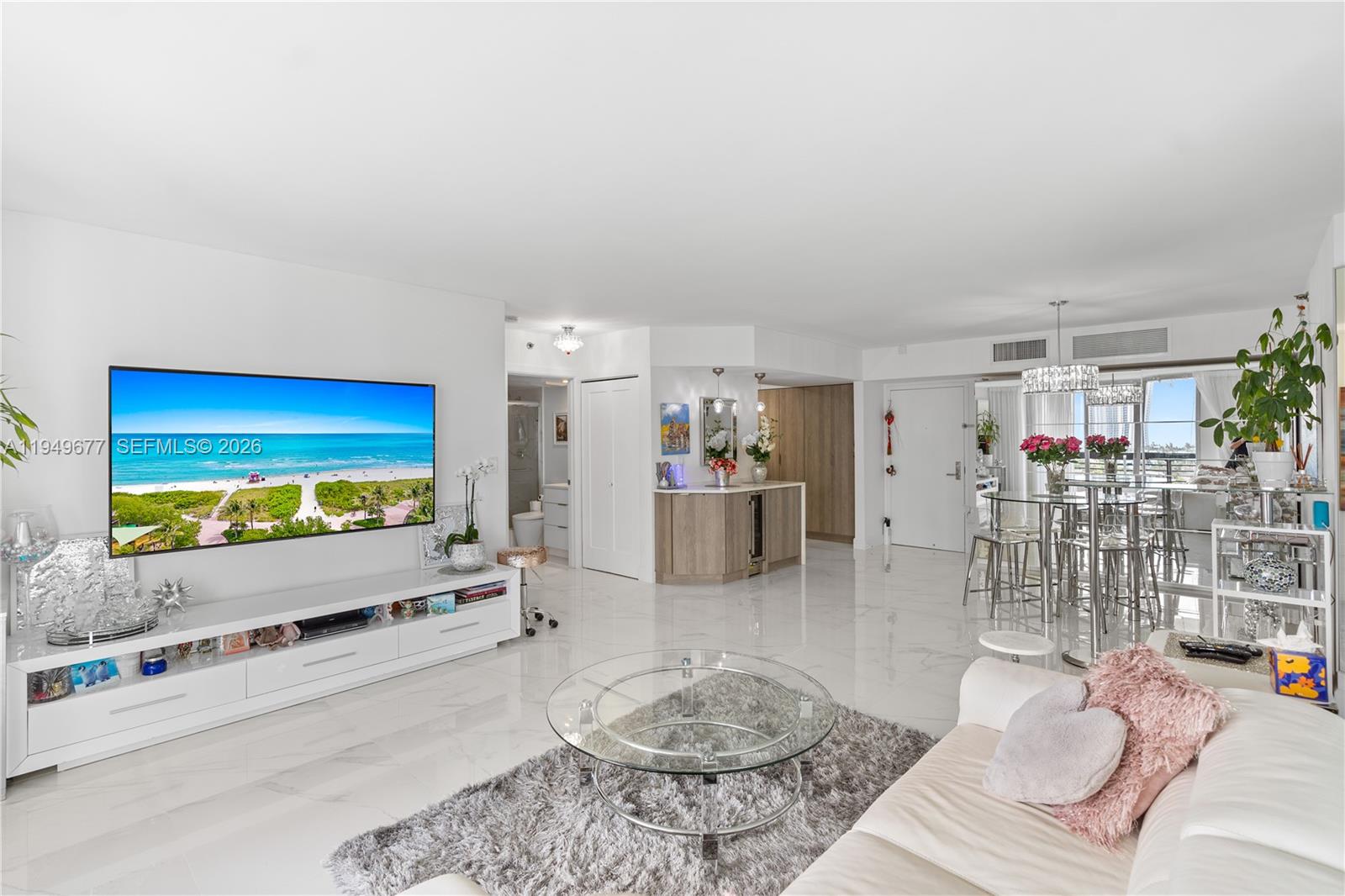 Photo of 3600 Mystic Pointe Dr  #1017, Aventura, Florida, 33180 - 