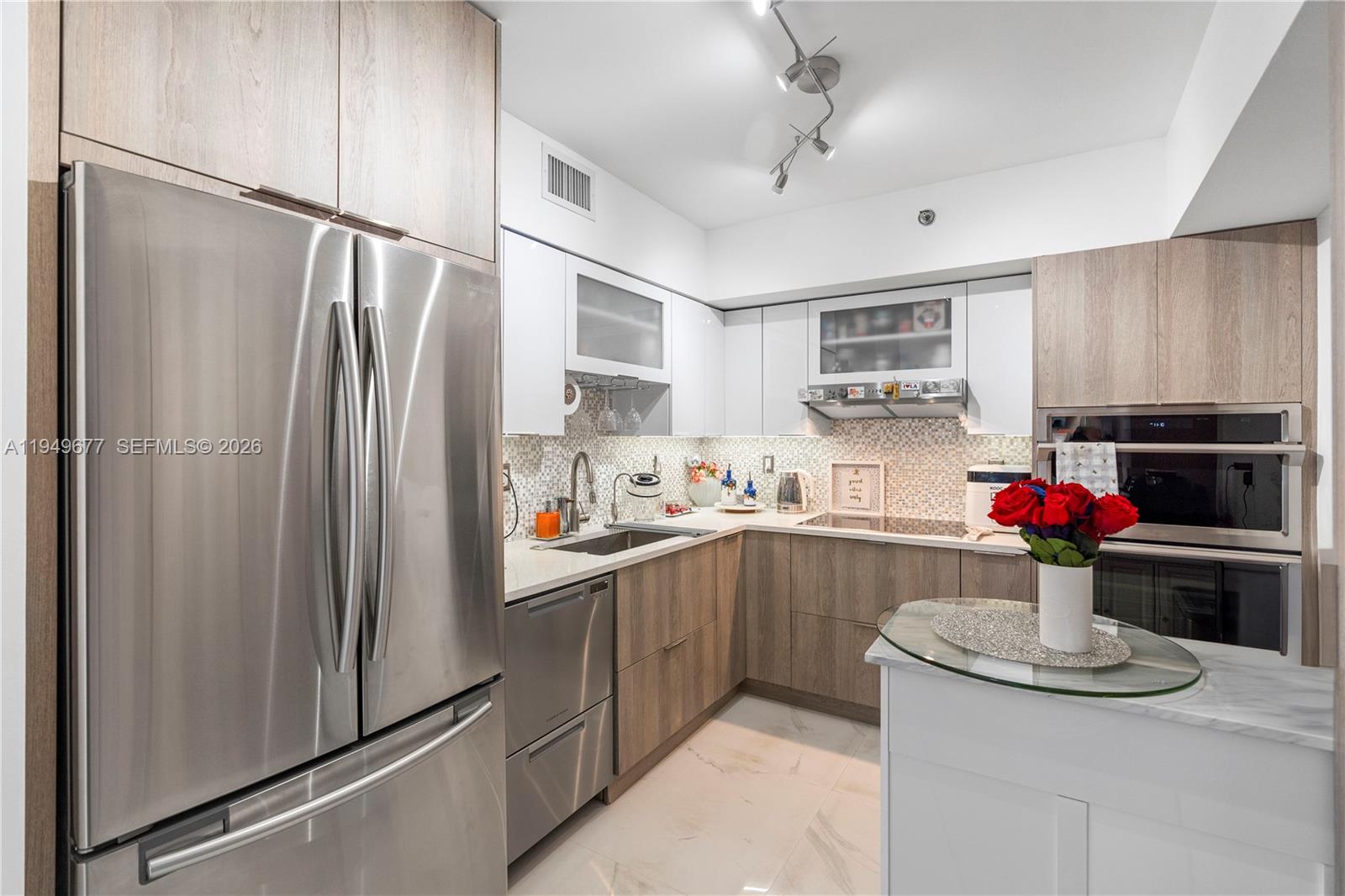 Photo of 3600 Mystic Pointe Dr  #1017, Aventura, Florida, 33180 - 