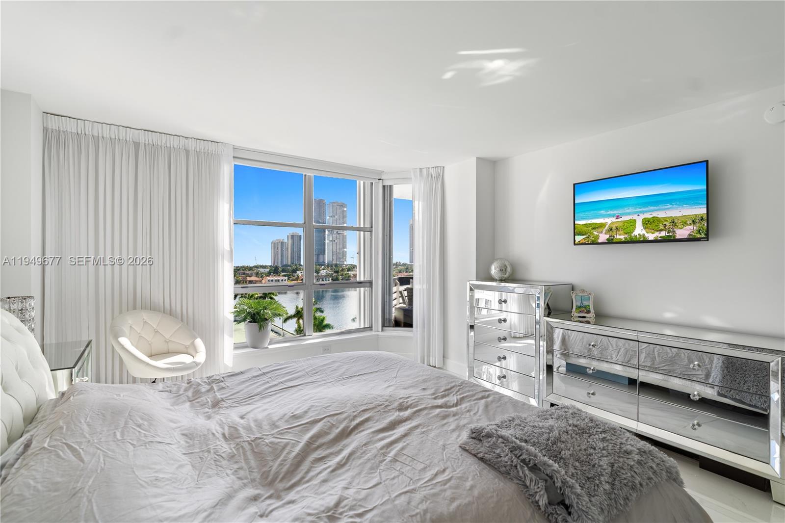 Photo of 3600 Mystic Pointe Dr  #1017, Aventura, Florida, 33180 - 