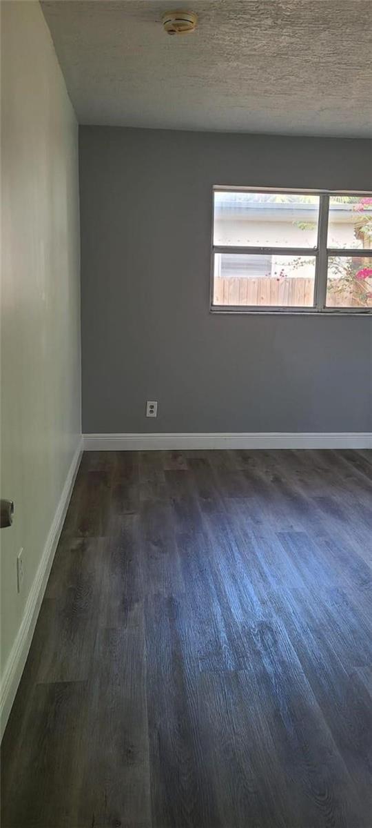 Ver detalles / 0 1943 sq. ft. $ 2026-06-21 0 foto