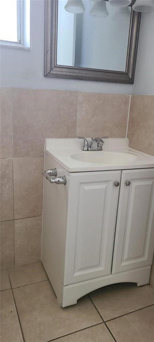 Ver detalles / 0 1943 sq. ft. $ 2026-06-21 0 foto