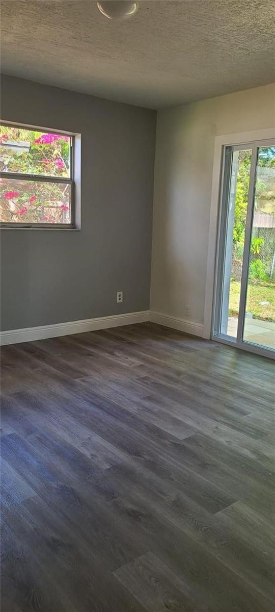 Ver detalles / 0 1943 sq. ft. $ 2026-06-21 0 foto