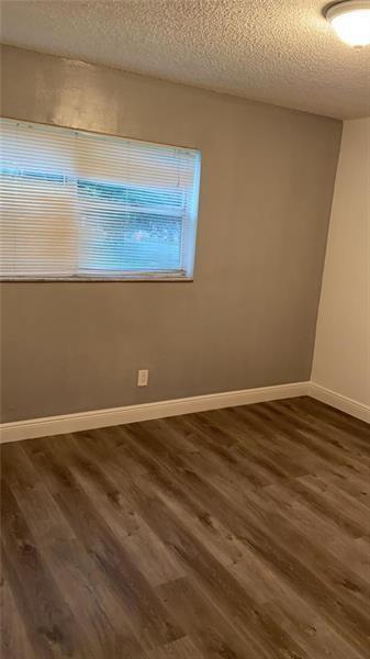 Ver detalles / 0 1943 sq. ft. $ 2026-06-21 0 foto