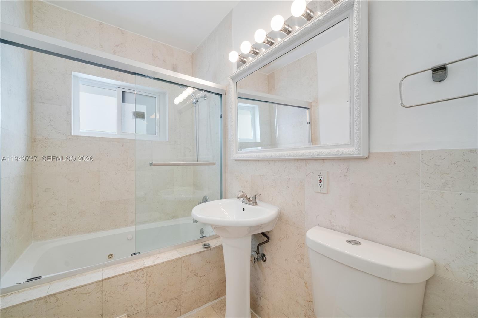   /  4306 sq. ft. $ 2026-01-21 0 Photo