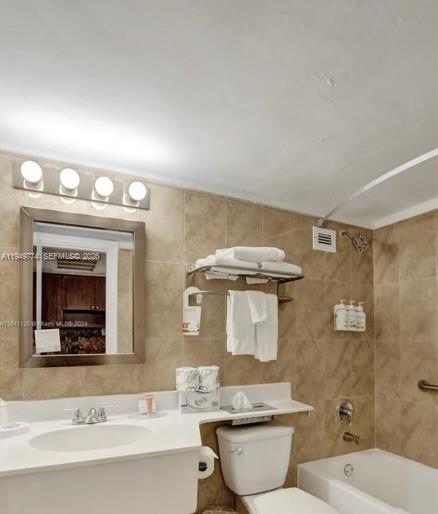 Photo of 19201 Collins Ave  #422, Sunny Isles Beach, Florida, 33160 - 
