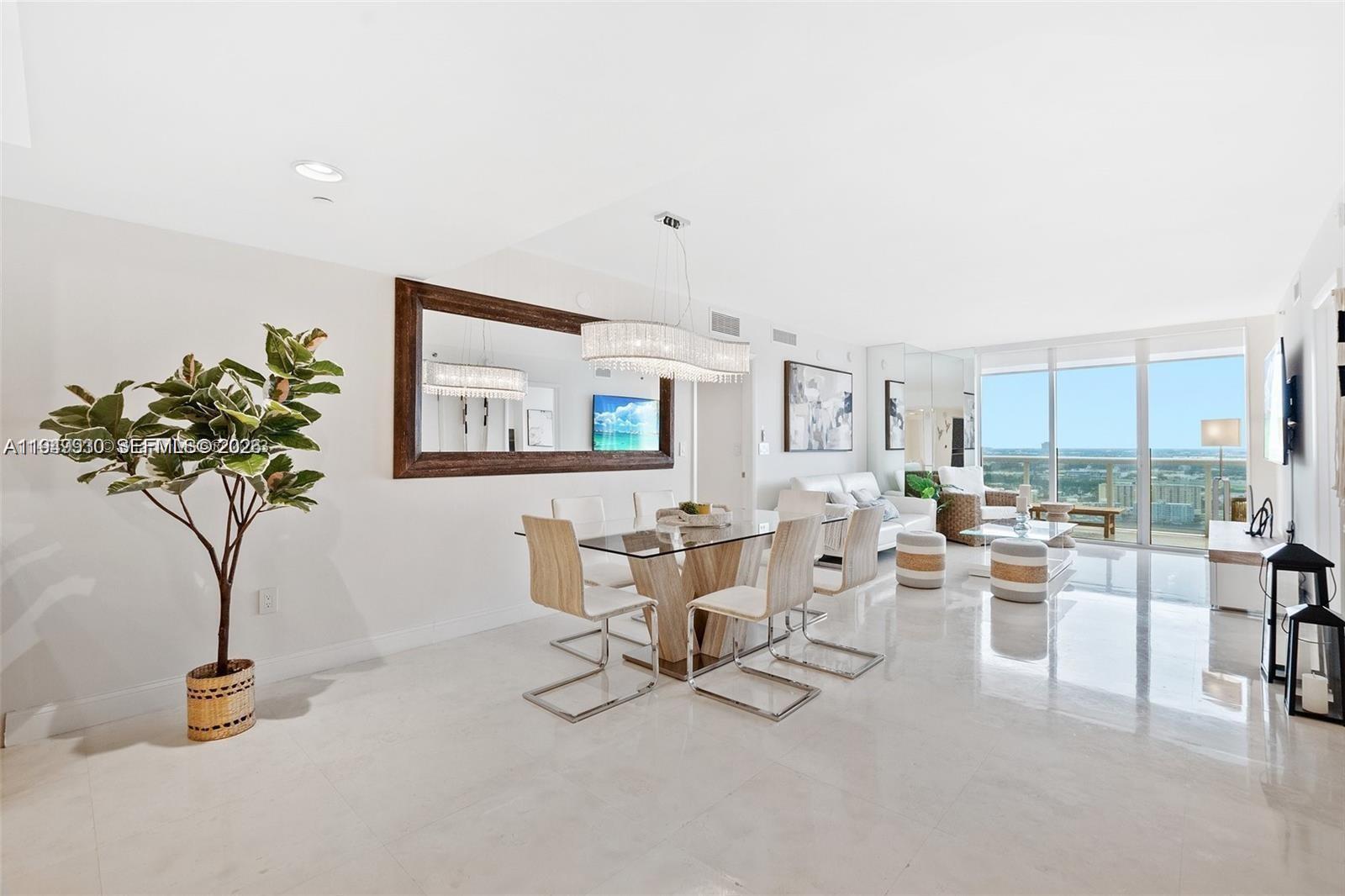 3608 3 / 3 1571 sq. ft. $ 2026-01-21 0 foto
