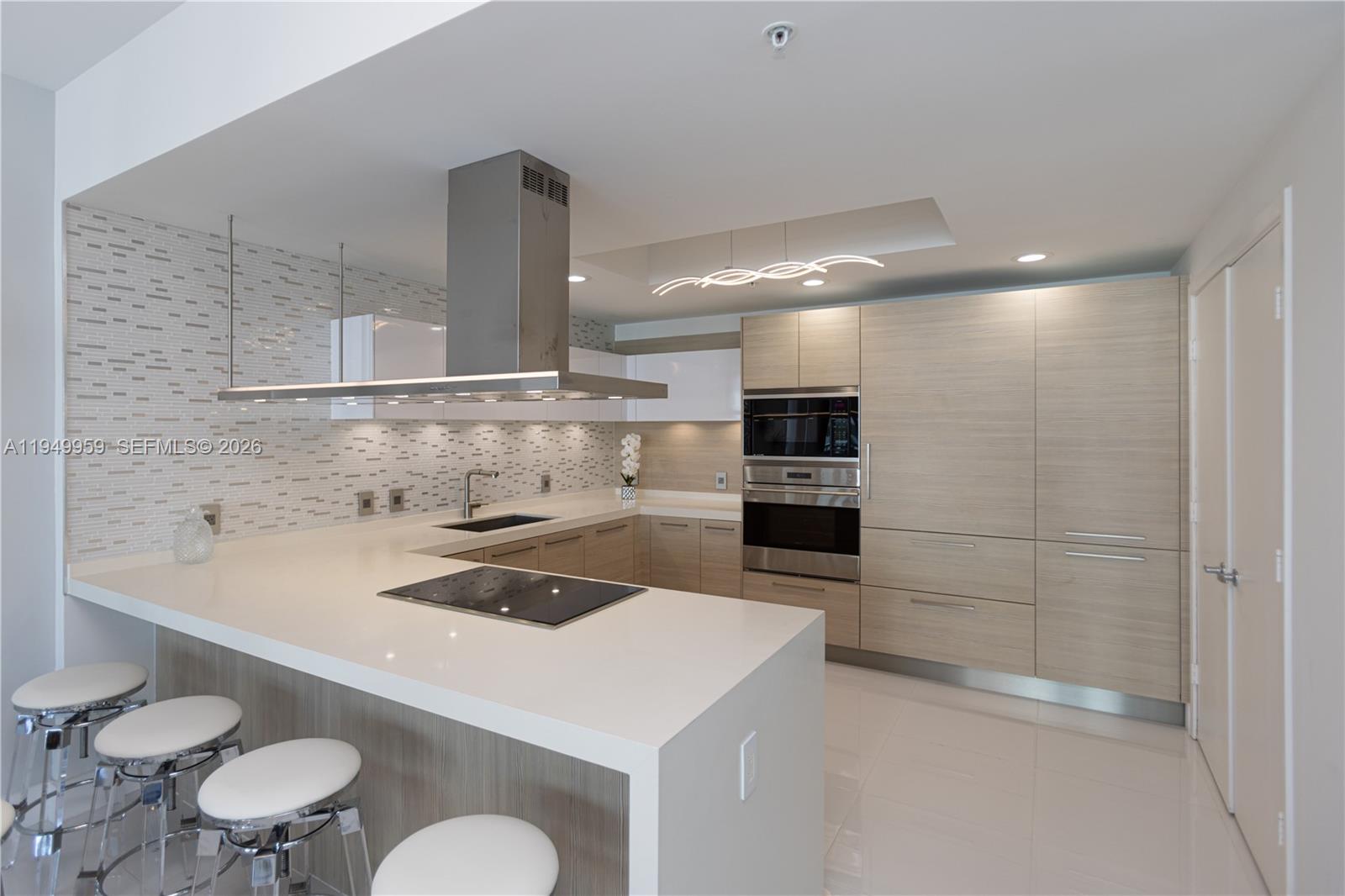 Photo of 17111 Biscayne Blvd  #505, North Miami Beach, Florida, 33160 - 