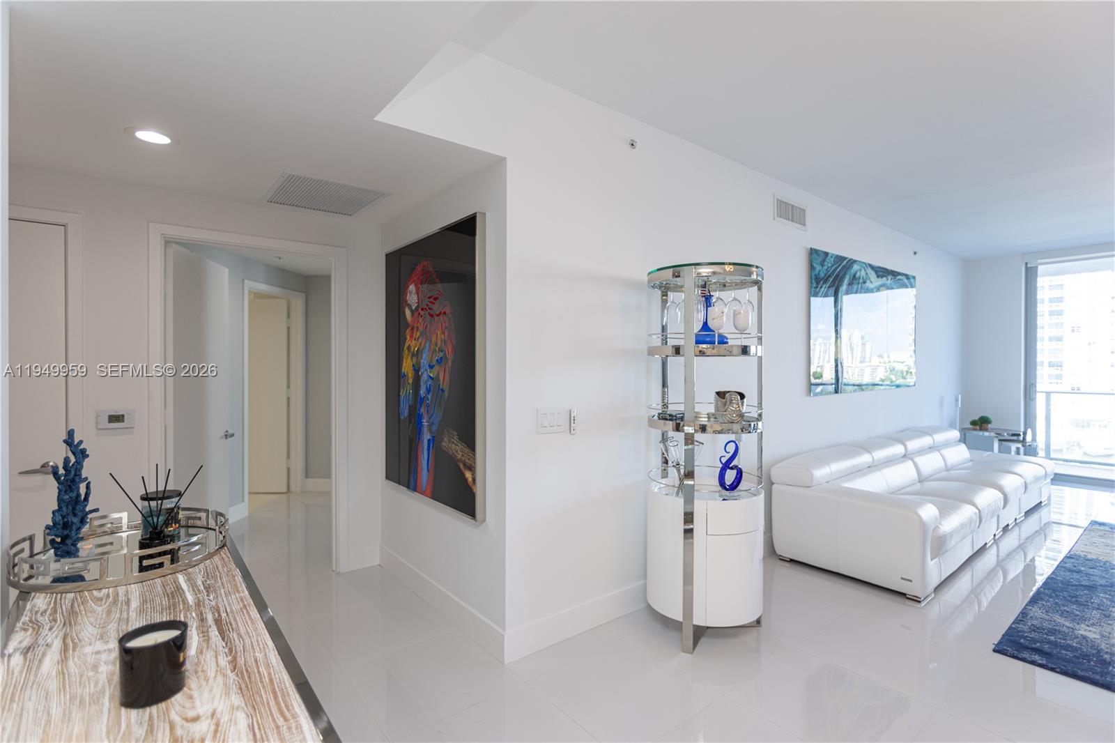 Photo of 17111 Biscayne Blvd  #505, North Miami Beach, Florida, 33160 - 