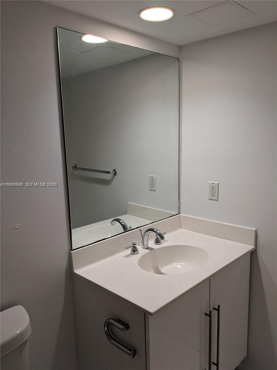 Photo of 3000 Ocean Dr  #1412, Hollywood, Florida, 33019 - 
