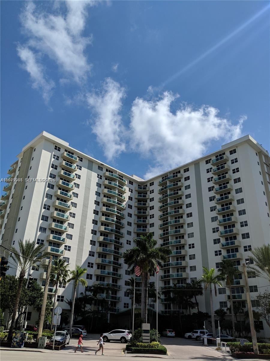 Photo of 3000 Ocean Dr  #1412, Hollywood, Florida, 33019 - 