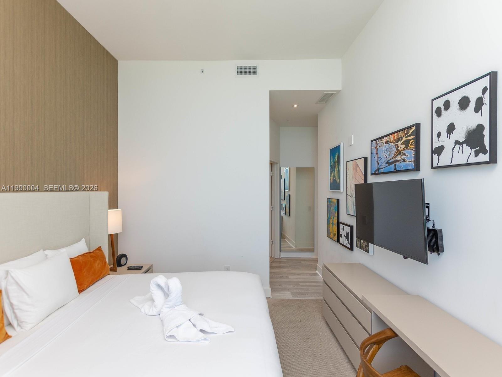 See details 601 2 / 2 1172 sq. ft. $ 2026-01-21 0 Photo