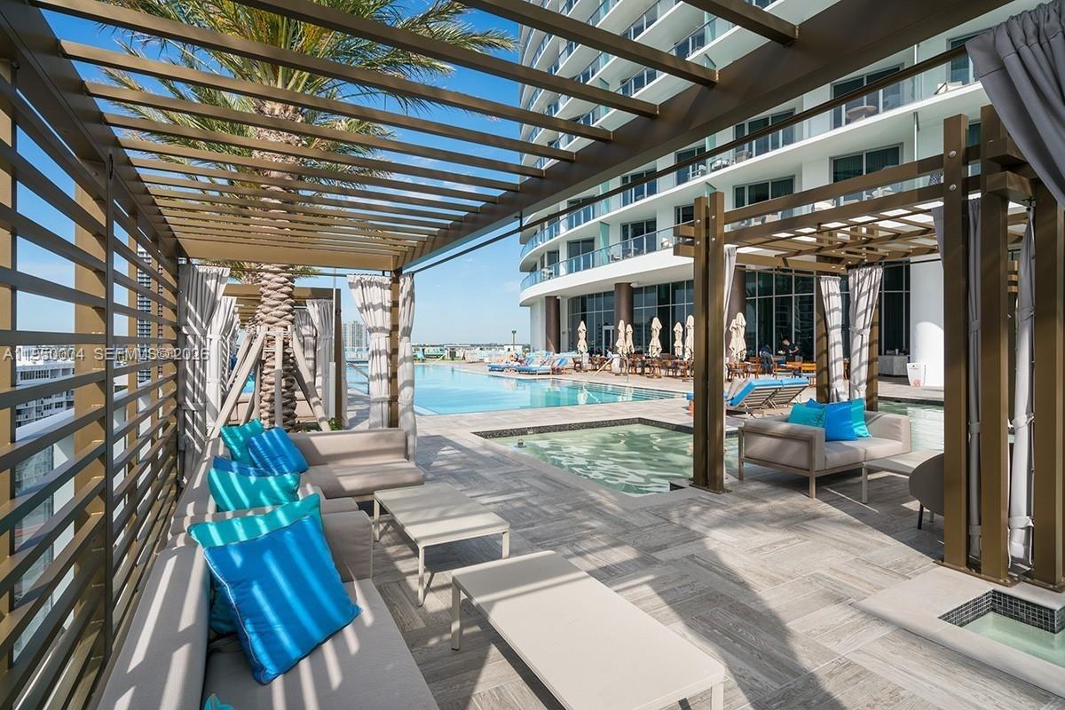 See details 601 2 / 2 1172 sq. ft. $ 2026-01-21 0 Photo