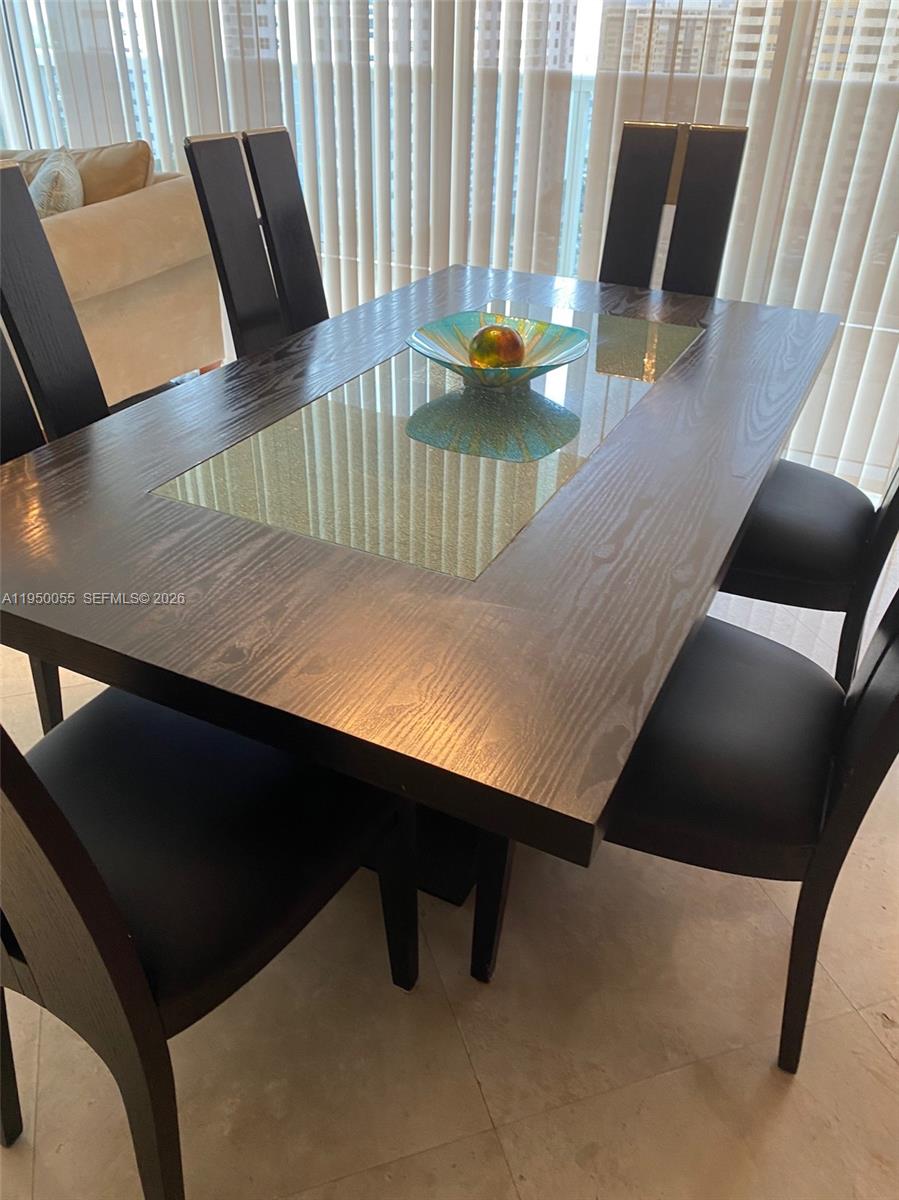 1106 2 / 2 1458 sq. ft. $ 2026-01-21 0 foto