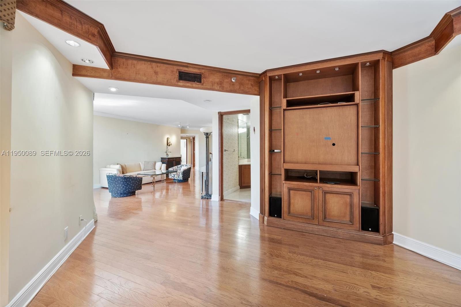 803 3 / 3 1840 sq. ft. $ 2026-01-21 0 Photo