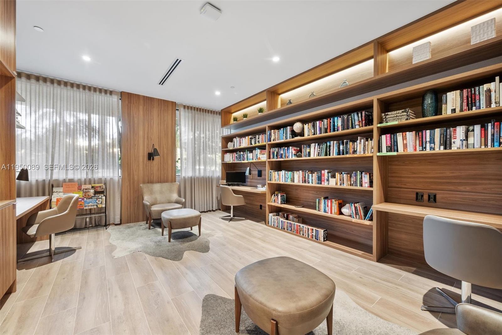 803 3 / 3 1840 sq. ft. $ 2026-01-21 0 Photo